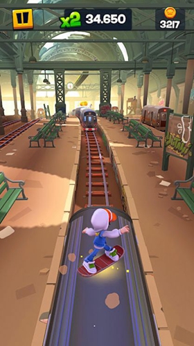 地铁跑酷滑板英雄游戏截图